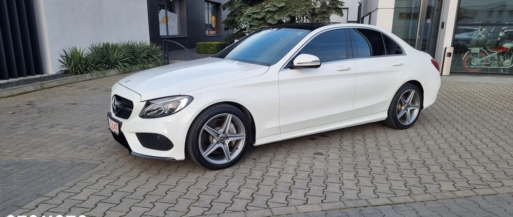 Mercedes-Benz Klasa C cena 99900 przebieg: 133580, rok produkcji 2017 z Toruń małe 407